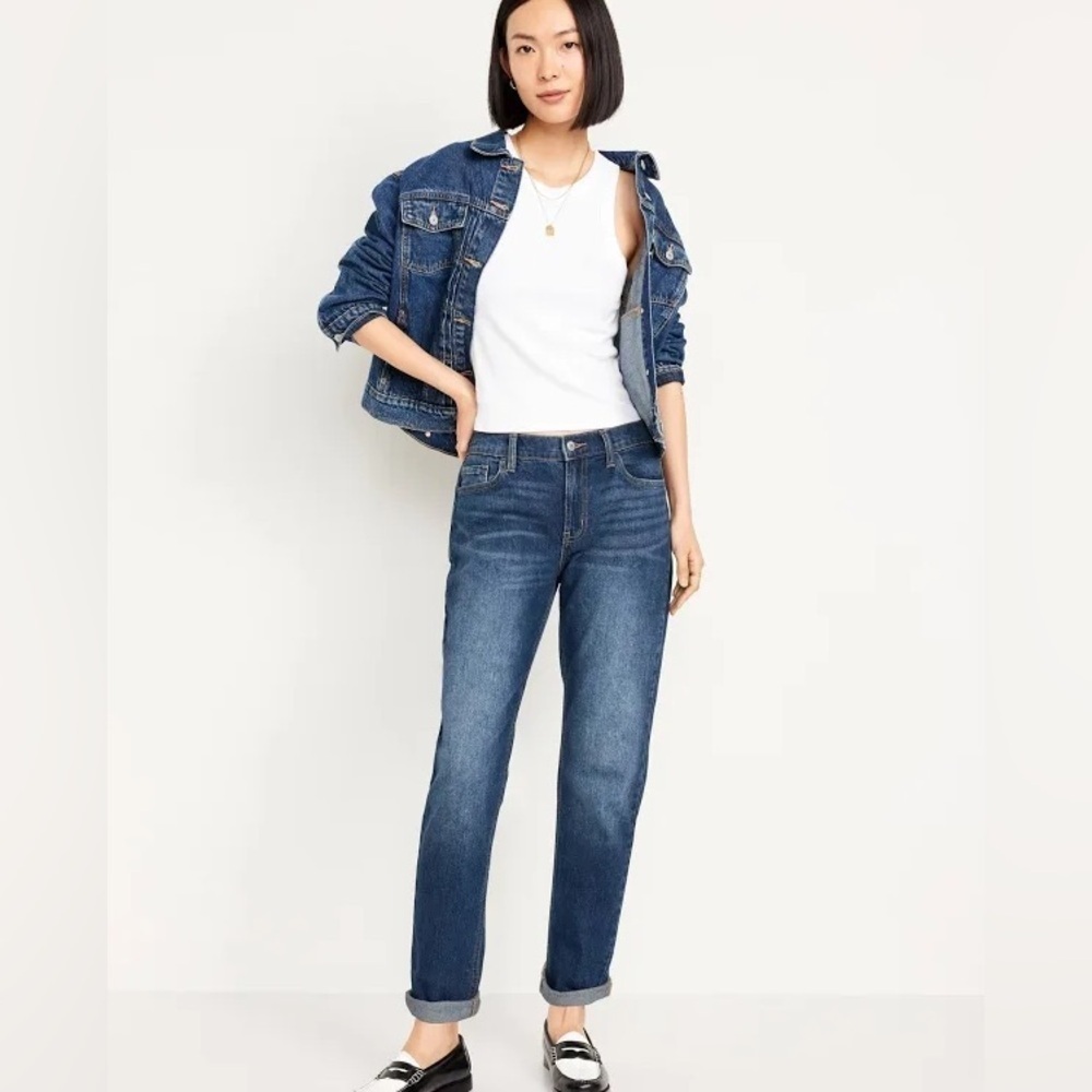 Old Navy Medium Wash Mid-Rise Boyfriend Jeans